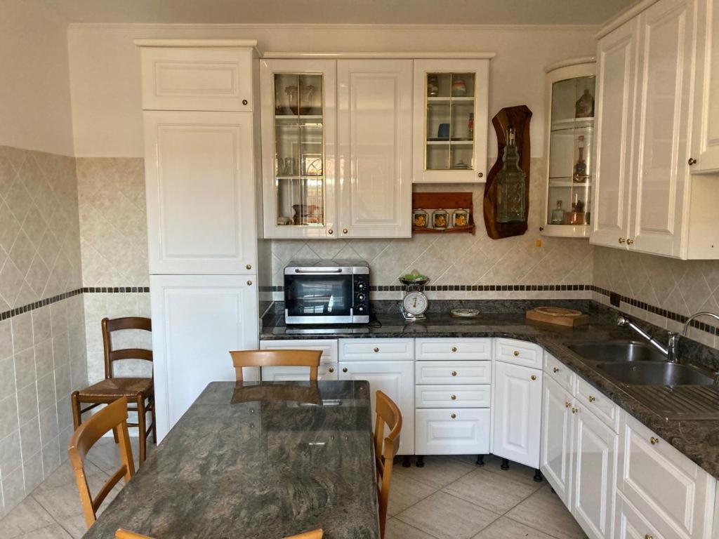 Villa Ines Ardea Eksteriør billede